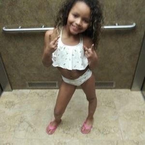 Meet your Posher, Christine